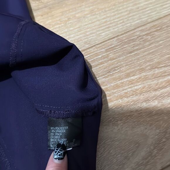 Women’s blue/purple short sleeved button up size medium - Picture 4 of 8